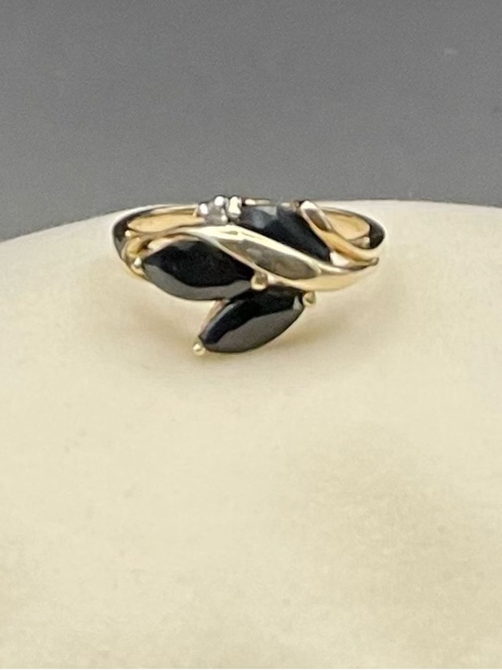 ESTATE solid 10k yellow gold marquise Black Onyx diamond ring! Size 6
